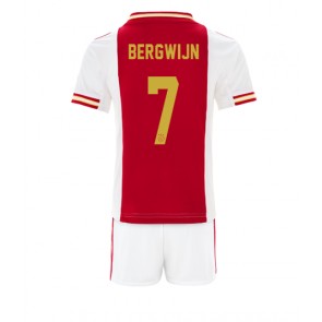 Ajax Steven Bergwijn #7 kläder Barn 2022-23 Hemmatröja Kortärmad (+ korta byxor)
